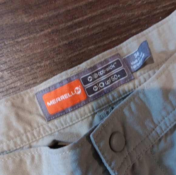 Merrell Tan Cargo Pants Relaxed Fit Size 36 Semi New - Picture 3 of 6
